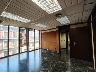 Oficina  Carrer de valència. Oficina en venta en eixample dreta