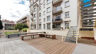 Miete Büro  Carrer de folgueroles. Oficina disponible en sarrià - sant gervasi