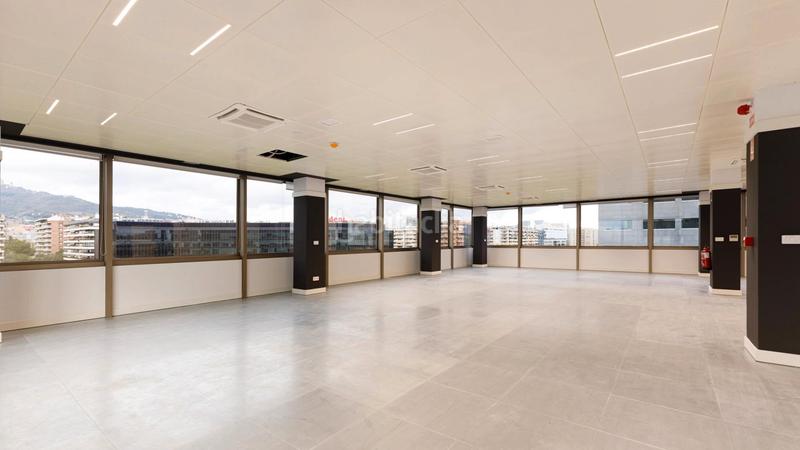 Foto 410f308e-2cc0-4d90-8168-a88cae75783f. Rent office space with heating in Barri de les Corts Barcelona