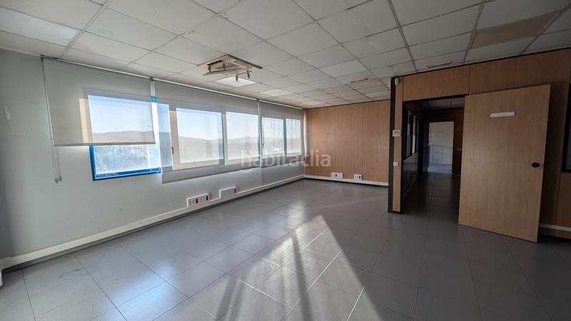 Foto 32fed8ae-e814-4d4e-a9af-b54fc9d56e87. Location bâtiment à usage industriel dans Parets del Vallès