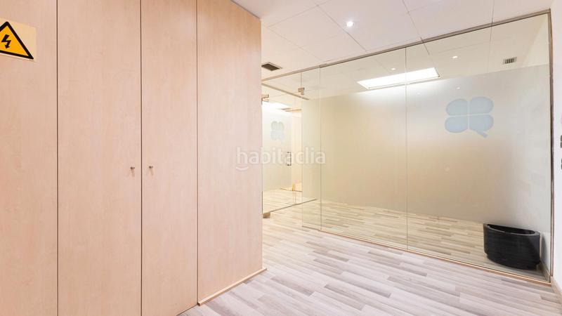 Foto 7d4e03a9-0b0e-44bf-b911-aa5bde0c14dc. Alquiler oficina  disponible en eixample en Barcelona
