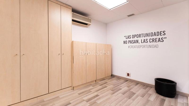 Foto a0e4fed4-dbbd-4c33-a24c-f0f9cc6f2771. Lloguer oficina amb calefacció a Dreta de l´Eixample Barcelona