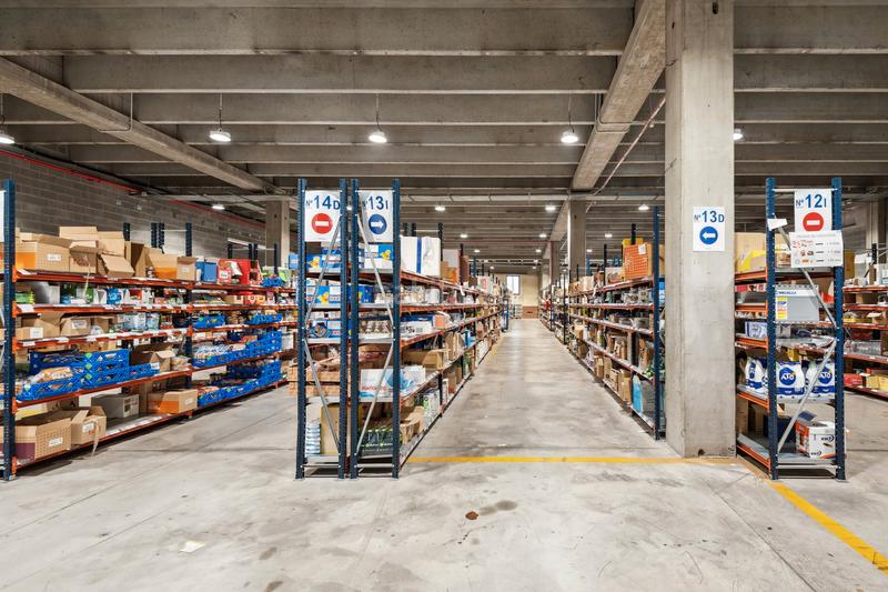 Foto b9696526-f7ee-430b-a970-53b504181488. Affitto capannone industriale con riscaldamento in Montcada i Reixac