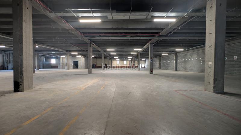 Foto bd7735d7-8d57-48f6-9157-35449ecf6d75. Alquiler nave industrial nave disponible en Mas Rampinyo - Montcada Nova - Carrerada Montcada i Reixac