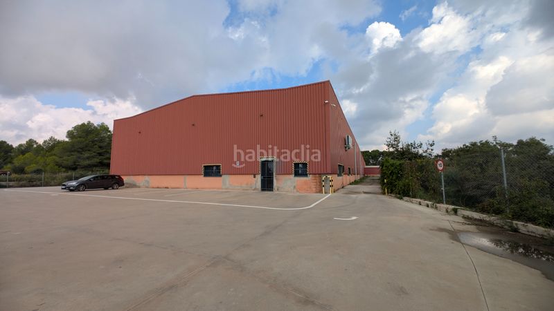 Foto 45fd2e61-fe09-4eac-8ee3-161e31ba1762. Rent industrial building with heating in Perafort