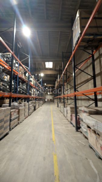 Foto 93f551dd-5192-4052-a8ba-80e2d5fa7468. Rent industrial building with heating in Perafort