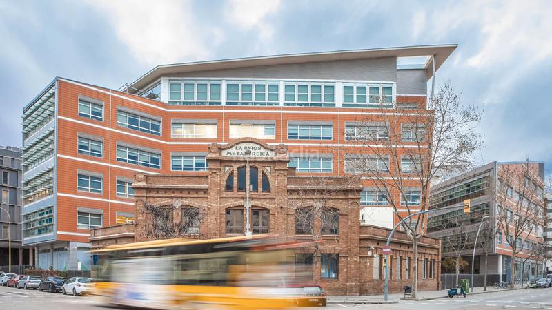 Foto 6060ab19-db83-4530-bf53-603a96033651. Lloguer oficina amb calefacció aparcament a El Parc i la Llacuna del Poblenou Barcelona