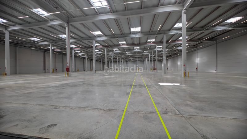 Foto 3c0ed894-e5e6-4168-a8a1-06a588cf8f33. Rent industrial building with heating in Riudarenes