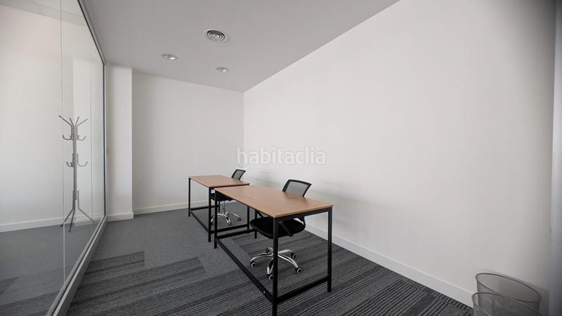 Foto 11adb2d0-3fc4-4f3b-ba35-ae76406bba64. Rent office space with heating in Provençals del Poblenou Barcelona