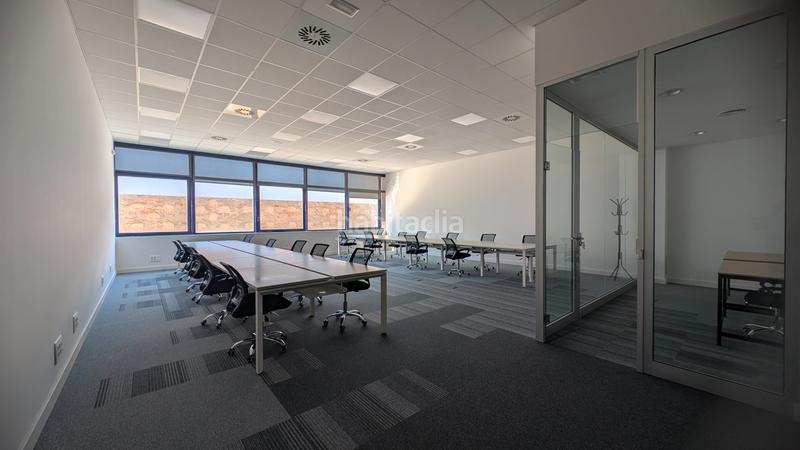 Foto 92b1495d-305e-4747-952b-ec8b60666358. Rent office space with heating in Provençals del Poblenou Barcelona