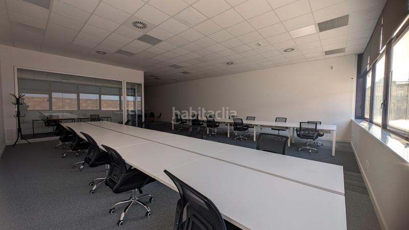 Foto 95dbcc4f-a984-4ffb-8db1-8ff79a497a11. Rent office space with heating in Provençals del Poblenou Barcelona