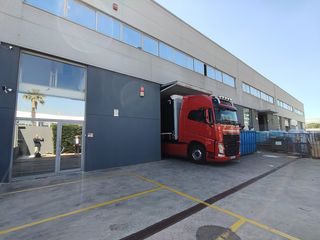 Rent Industrial building  Avinguda del segle xxi. Alquiler de nave en avenida del segle xxi