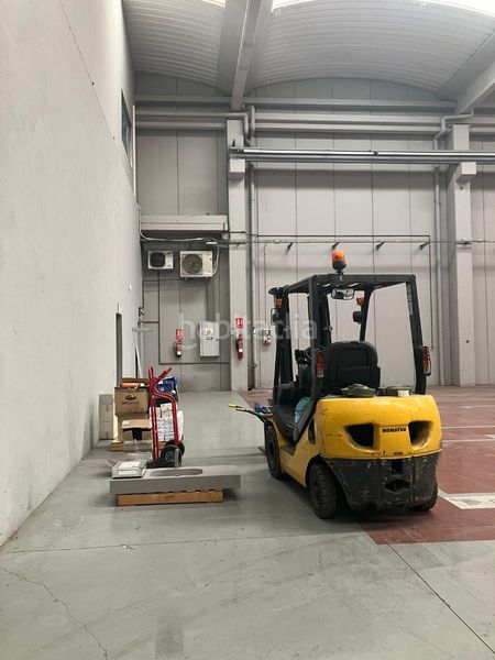 Foto a54faf25-31be-43a9-9a4f-65b3b1fa655e. Industrial building with heating in Barri dels Escriptors Salt