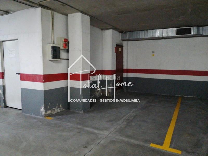 Foto 201821e8-c5c5-4528-bd45-b0a2b22f4b99. Parking coche en rúa de sánchez freire 88 total home vende plaza de garaje en la zona de Conxo en Santiago de Compostela