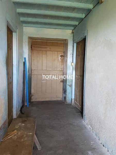 Foto c3c016b7-f8bc-4ac8-9334-e1549ef26a83. Casa total home vende casa de piedra para restaurar en Teo