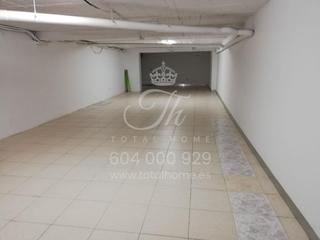 Local Comercial en N/a. Total home vende local en el polgono del tambre