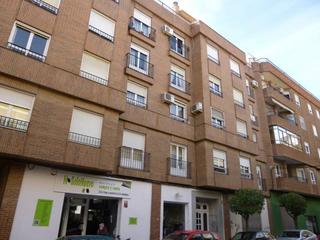 Pis a Almansa. Vivienda muy centrica con plaza de garaje