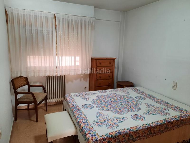 Foto cb181d3b-b61d-4b9d-97c2-17107976aedb. Piso amplio piso en el centro de la ciudad con 3 dormitorios y plaza de garaje en Almansa