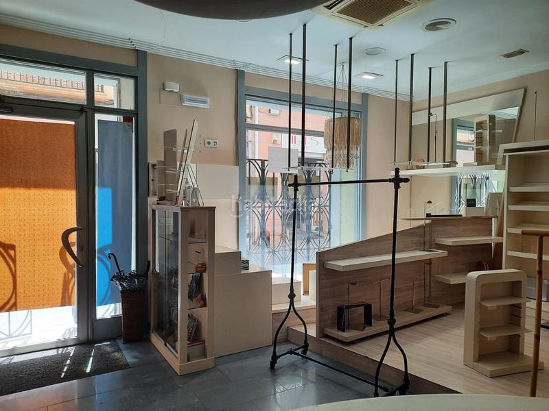 Foto 99e9799a-5d54-4f4e-9b2d-d9ad0c40ed48. Alquiler local comercial local en zona comercial en Almansa