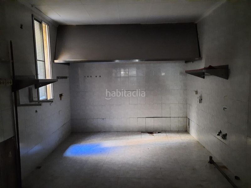 Foto 875fcfbc-cb7d-4de5-94c3-c25fed640a63. Local comercial a Almansa