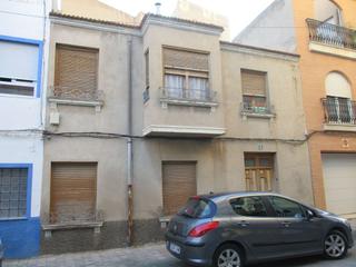 Casa a Almansa. Casa de 170 m2 muy centrica para reformar