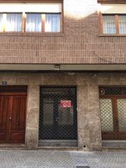 Location Local commercial à Calle aniceto coloma 32. Alquiler de despacho a pie de calle