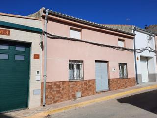 Casa a Montealegre del Castillo. Casa reformada en montealegre del castillo
