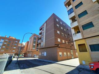 Pis a Almansa. Vivienda en estado de nueva con terraza