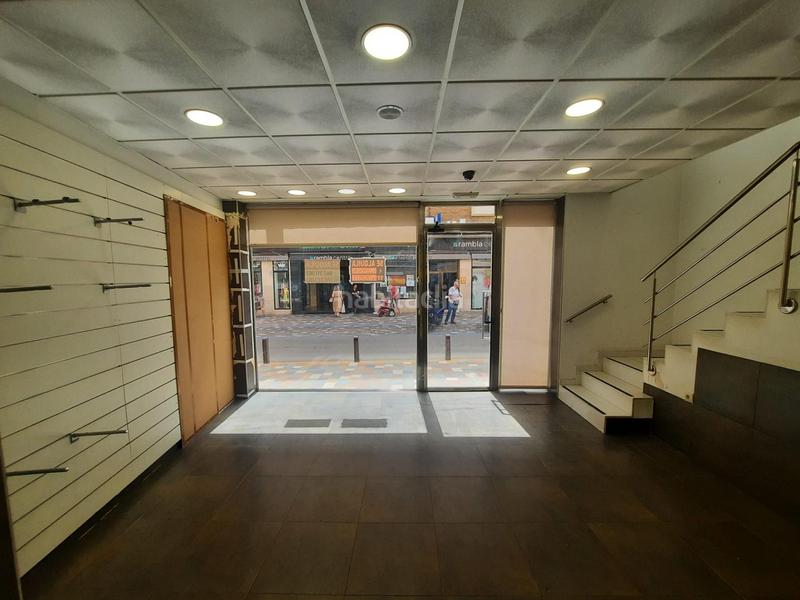 Foto 38be5246-21ba-4411-9787-dfb78e84e3e5. Alquiler local comercial local en la calle mas comercial en Almansa