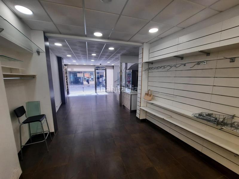 Foto 46b1919e-47aa-48ad-ab03-97916457d1af. Alquiler local comercial local en la calle mas comercial en Almansa