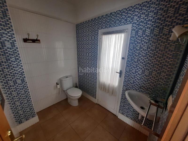 Foto 60b935b0-cce6-471f-804b-73937c348539. Alquiler local comercial local en la calle mas comercial en Almansa