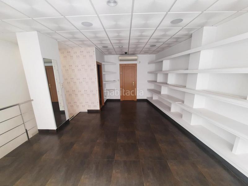 Foto 623e7359-eb0b-4897-8a63-7b14fc3a31dc. Alquiler local comercial local en la calle mas comercial en Almansa