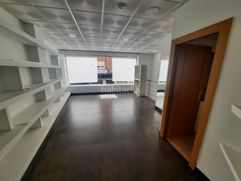 Foto de0aa60f-04cc-4b85-bd3c-775295708627. Alquiler local comercial local en la calle mas comercial en Almansa