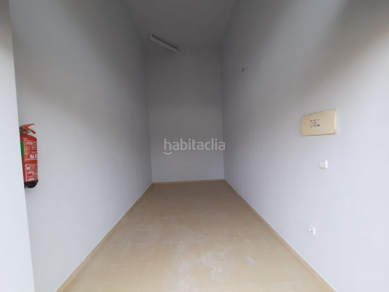 Foto 739c47bd-1e01-41f5-bc46-faf9bd980eab. Aparcament cotxe a Almansa