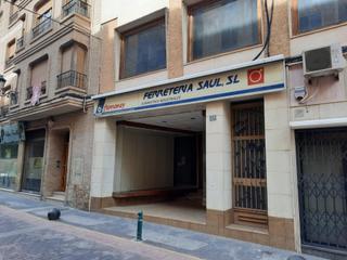 Lloguer Local Comercial a Almansa. Local comercial con acceso desde dos calles