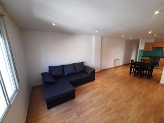 Miete Etagenwohnung in Almansa. Apartamento de tres habitaciones en san roque, almansa