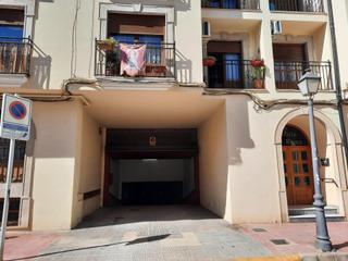 Miete Autoparkplatz in Almansa. Alquiler de plaza de garaje en zona centro