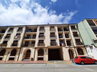 Miete Autoparkplatz in Almansa. Alquiler garaje zona centro