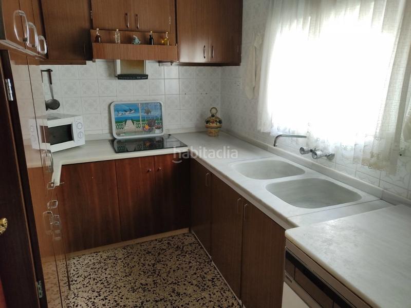 Foto 80c50d16-d46f-4fca-b6f6-b71839cb0a9a. Piso vivienda frente al mercado central en Almansa