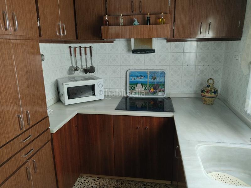 Foto d66b41bb-079b-42e6-8bea-7bcf9012156a. Piso vivienda frente al mercado central en Almansa