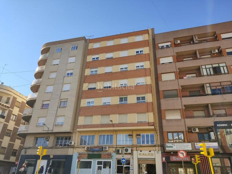 Foto d98a9c73-25ca-4ce5-a45a-e346c87948be. Piso vivienda frente al mercado central en Almansa