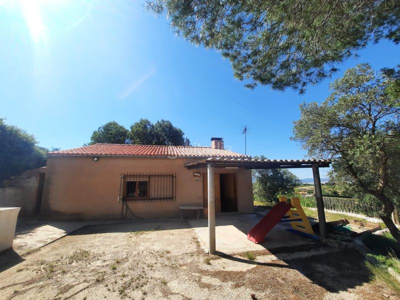 Foto 7708ebc2-4cc4-4dd9-9045-aa03df9dab51. Casa  de campo en Almansa