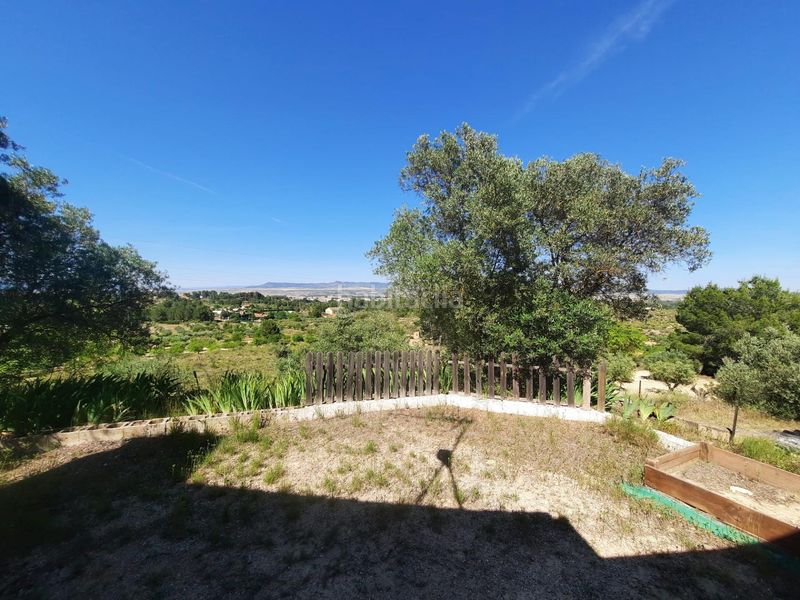 Foto eb7daf26-83f5-4a8d-a589-bea88c6e9aa3. Casa  de campo en Almansa