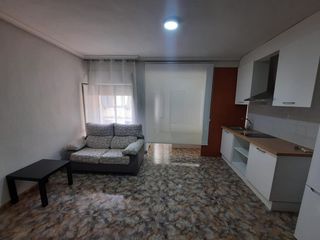 Rent Apartment in Almansa. Estudioapartamento