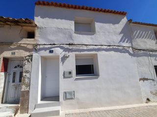 Casa a Almansa. Casa totalmente reformada