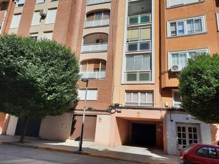 Aparcament cotxe a Almansa