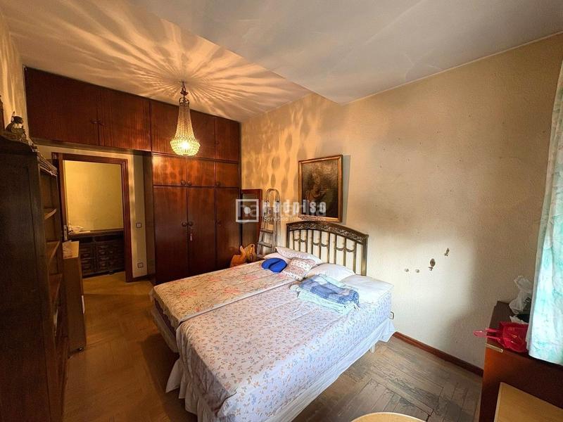 Foto dc9f4e5c-6c7f-43cc-9d38-37615b114455. Etagenwohnung mit heizung in Guindalera Madrid