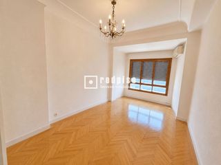 Pis  De alcalá. Vivienda en calle alcalá con 3 dormitorios y 2 baños