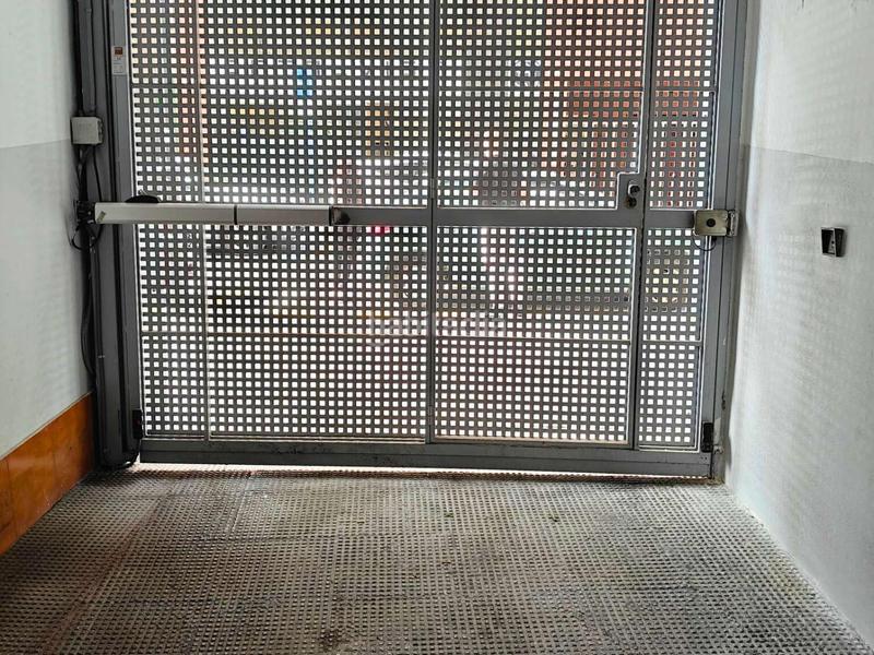 Foto c7c8f5f8-7e32-411d-937e-d5dc8d915277. Parking voiture dans Barrio del Centro Alicante