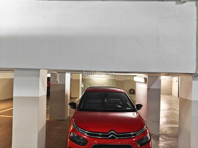 Foto d28f1d41-2f84-449e-9dc8-1b230b0aca31. Parking voiture dans Barrio del Centro Alicante